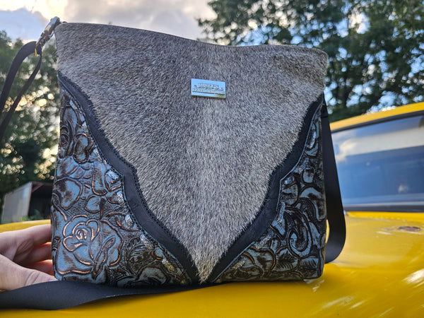 "Midnight rose" tote bag